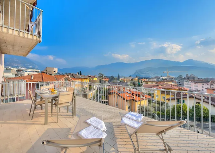 Casa Palmaverde Few Min From Lake - Happy Rentals Riva del Garda